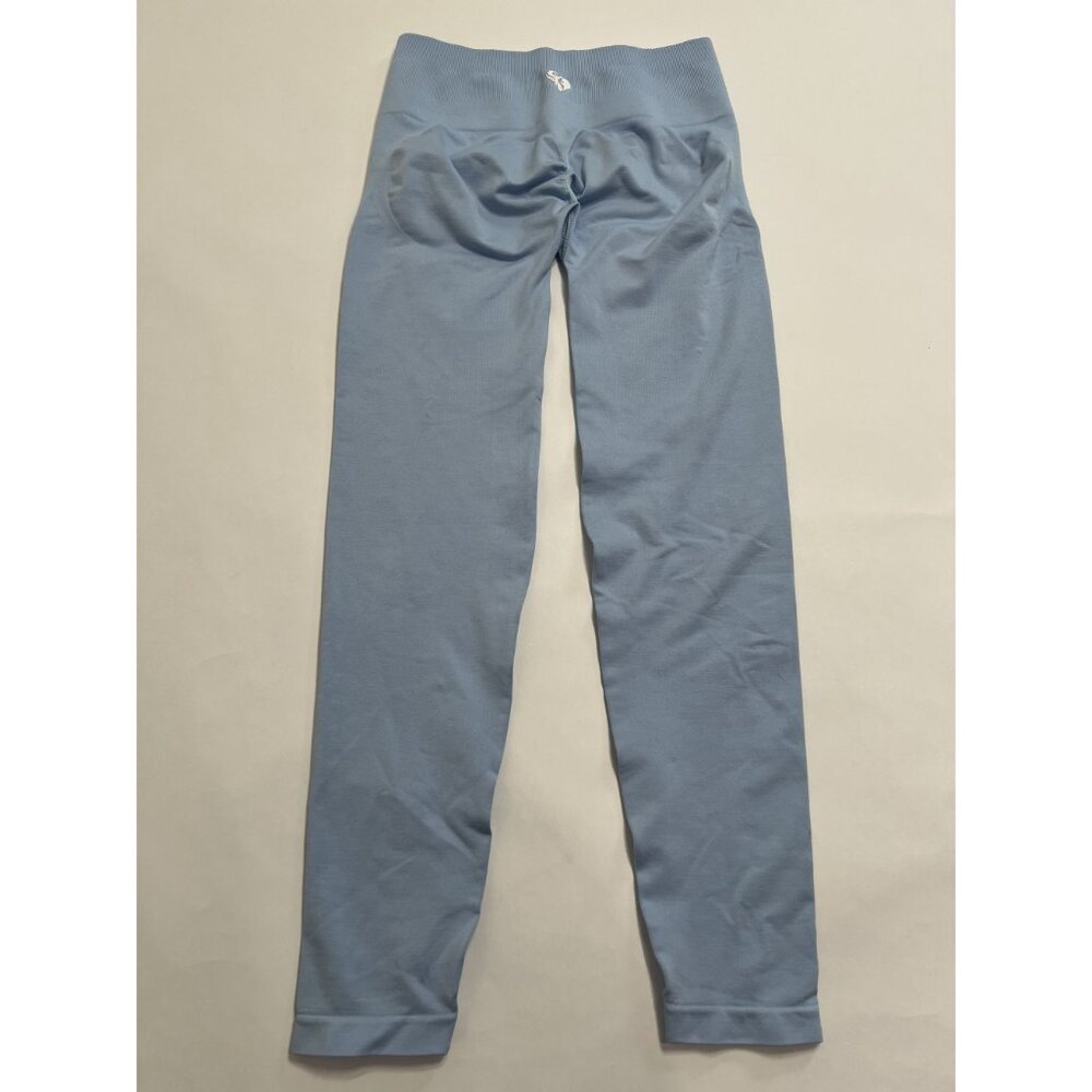 Women's Best Define 2.0 Seamless Scrunch Leggings in Airy Blue - Picture 4 of 6